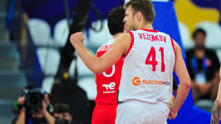 Най добрият български баскетболист Александър Везенков който носи екипа на гръцкия