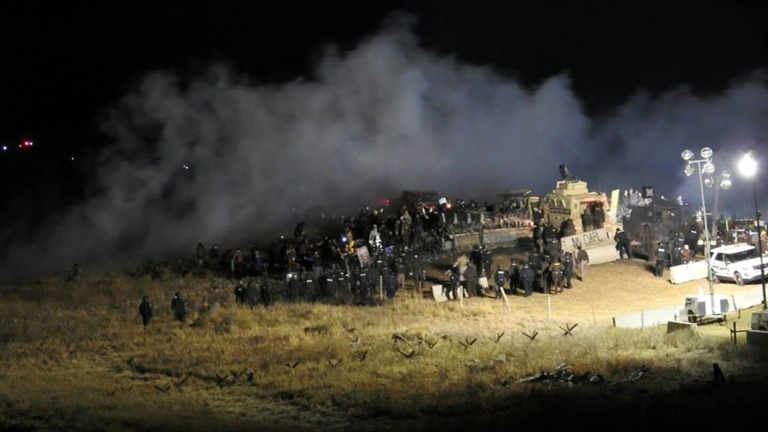 80 задържани на екопротест в Северна Дакота