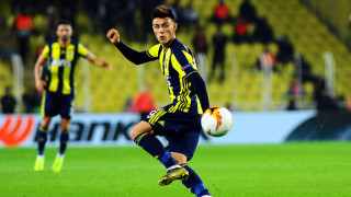 Македонският полузащитник от турски произход Елиф Елмас може да се