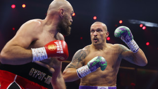 Световният шампион в тежка категория на WBA WBO WBC и