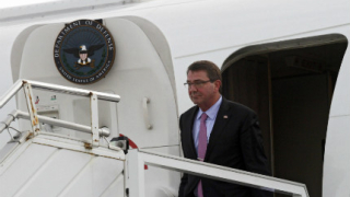 Военният министър на САЩ на неочаквана визита в Ирак