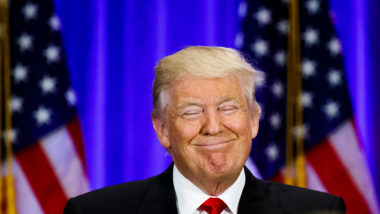 Тръмп обеща на американците купон, заря и поздрави от любимия президент