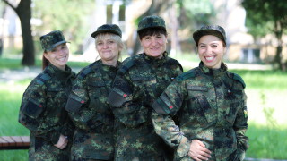 Само дами от ВМА поемат мисията в Мали