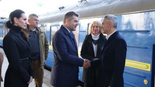 Българска правителствена делегация водена от министър председателя Андрей Гюров пристигна на