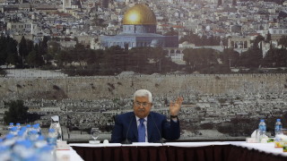 Президентът на Палестина Махмуд Абас е приет в болница след