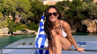 Деми Мур е красиво напомняне че стареенето не е нещо