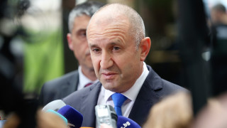 Очевидно е че политическата криза продължава Това коментира президентът Румен