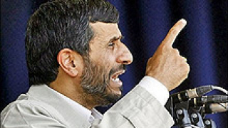 Ахмадинеджад освобождава британските моряци. В името на Мохамед