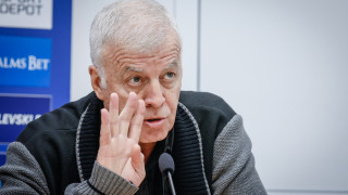 Спортният журналист Васил Колев не спести отново иронията си по