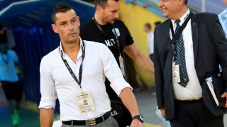 Треньорът на Берое Александър Томаш е отклонил две предложения от