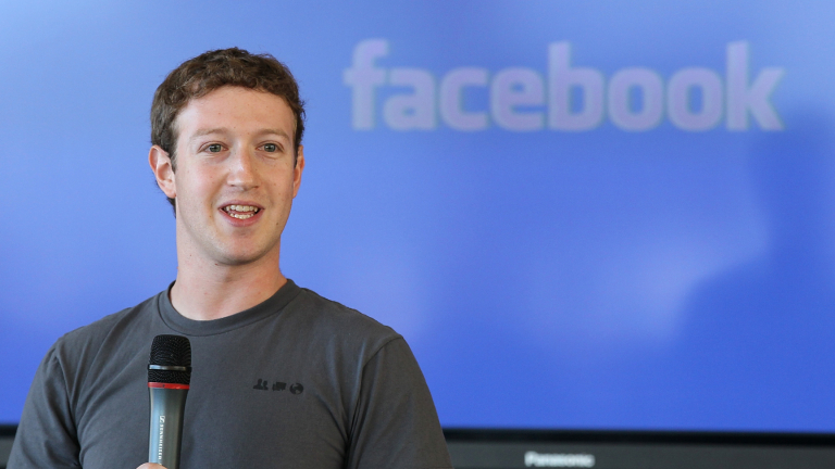 Шефът на Facebook Марк Зукърбърг коментира, че социалната мрежа била
