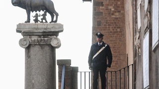 Италианската полиция арестува пощальон в северния град Виченца след като