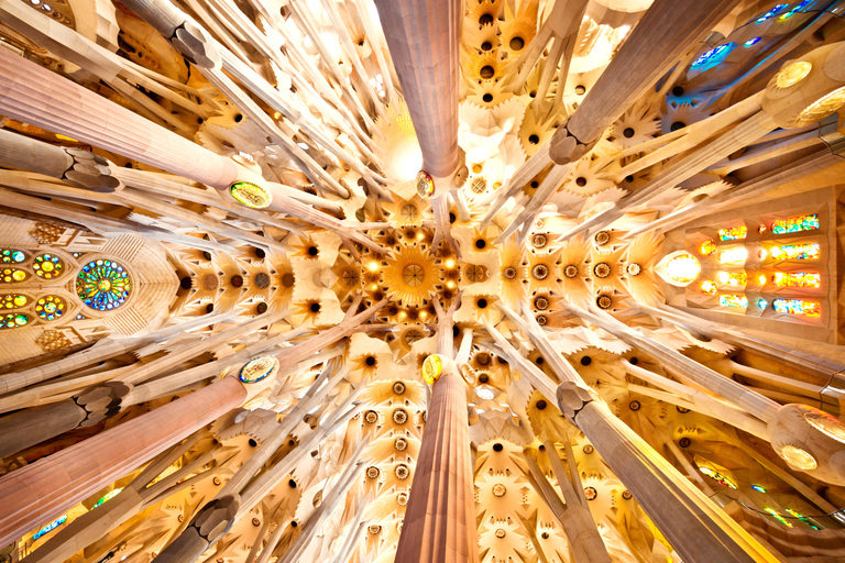 Sagrada Familia отвътре