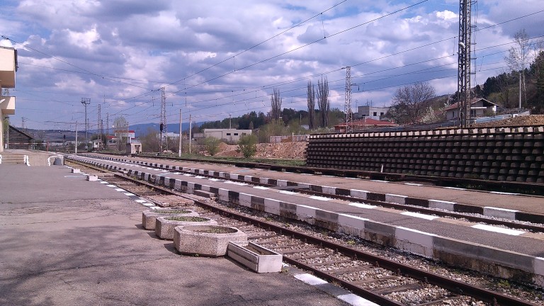 Жители на Провадия искат безопасен път за пресичане на жп линия