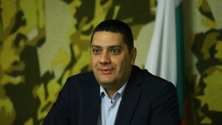 Гаджев: Безкрайно закъсняхме да помогнем на Украйна, гоним влака със закъснение