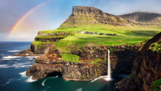 Макар през повечето време е малко бурен и тъмен пейзажът на