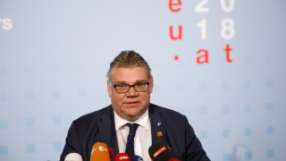 Министърът на външните работи на Финландия Тимо Сойни спечели вот