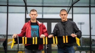 Георги Трифонов и Иво Казаков подписаха първите си професионални договори