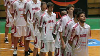 Баскетболните национали играят мачовете си във Вроцлав