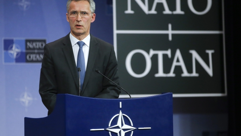 НАТО заяви солидарност с Турция, внимателно следи действията на Русия