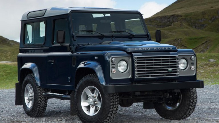 Британски милиардер и германска фирма възраждат легендарния Land Rover Defender