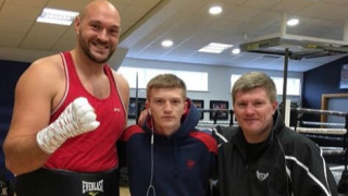 Тайсън Фюри се завръща на ринга Тежкият боксьор ще проведе