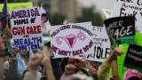  Хиляди в Съединени американски щати опазиха на митинг правото на дамите на аборт 