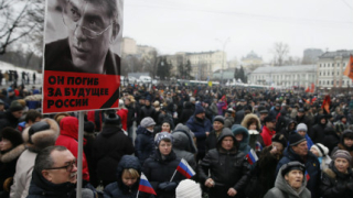 За международно разследване на убийството на Немцов настоява ЕНП