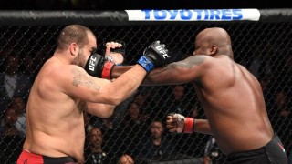 Благой Иванов Багата се контузи Битката му в октагона на UFC
