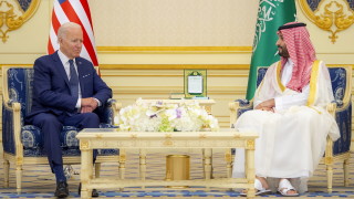 САЩ и Саудитска Арабия решени да спрат Иран да получи ядрено оръжие