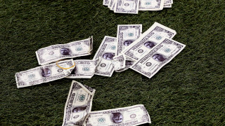 Играчът на ПСЖ Килиан Мбапе поздрави Милан след победата им