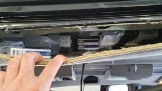 Задържаха 650 кутии цигари укрити в тавана на автобус за