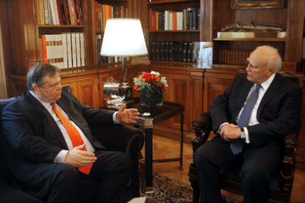 Президентът на Гърция продължава усилията за формиране на правителство 