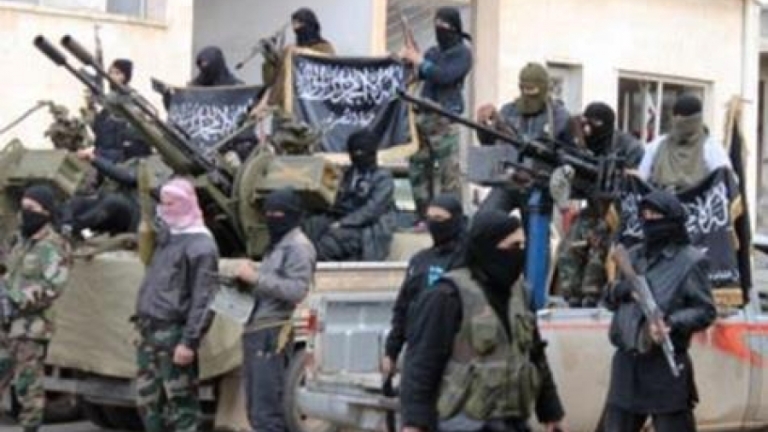 Джихадистите в Ракка принуждават цивилните да носят като техните дрехи