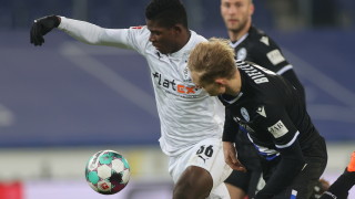Борусия Мьонхенгладбах сложи край на серията си от четири мача