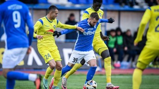 Спартак Варна няма да може да разчита на двама от