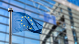  Европейски Съюз вади 8 страни от черния лист с офшорките 