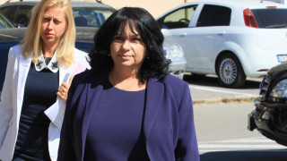 Българското правителство работи изключително и само в посока да запазим