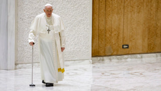 Папата даде право на глас на жени и миряни в Синода на епископите