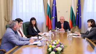 Министерството на здравеопазването ще позволи първата имунизация срещу коклюш да