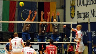 Българският шампион Нефтохомик загуби от германския Фридрихсхафен с 1 3 19 25