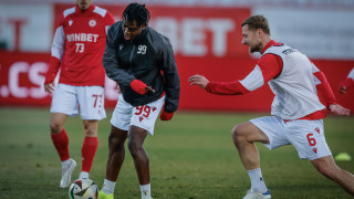 Димитър Евтимов и Лиъм Купър са първите футболисти на ЦСКА