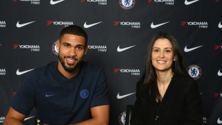 Юношата на Челси Рубен Лофтъс Чийк подписа нов с тима от