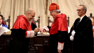 Председателят на Европейската комисия Жан Клод Юнкер призова ЕС да се