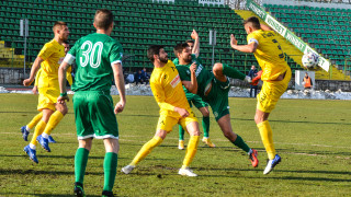 Две свидни жертви даде Левски в мачовете с Ботев Враца
