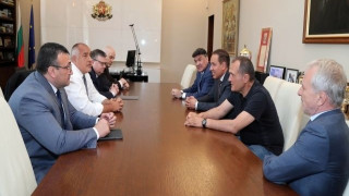 Ето какви решения се взеха на срещата на футболните босове с Бойко Борисов