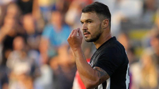 Фенове на Левски скочиха на Божинов: Спри веднага с този Партизан!