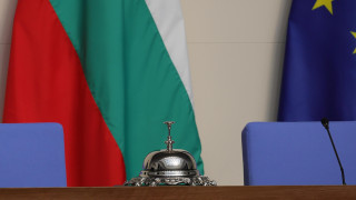 Ваканция: Депутатите дочакаха последния звънец, разпусна ги зам.-шефът на НС Иван Ангелов