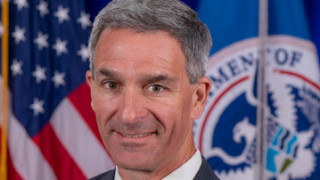 Американските власти започват акции и арести с цел масово депортиране