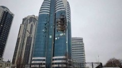 Дрон порази небостъргач в чеченската столица Грозни